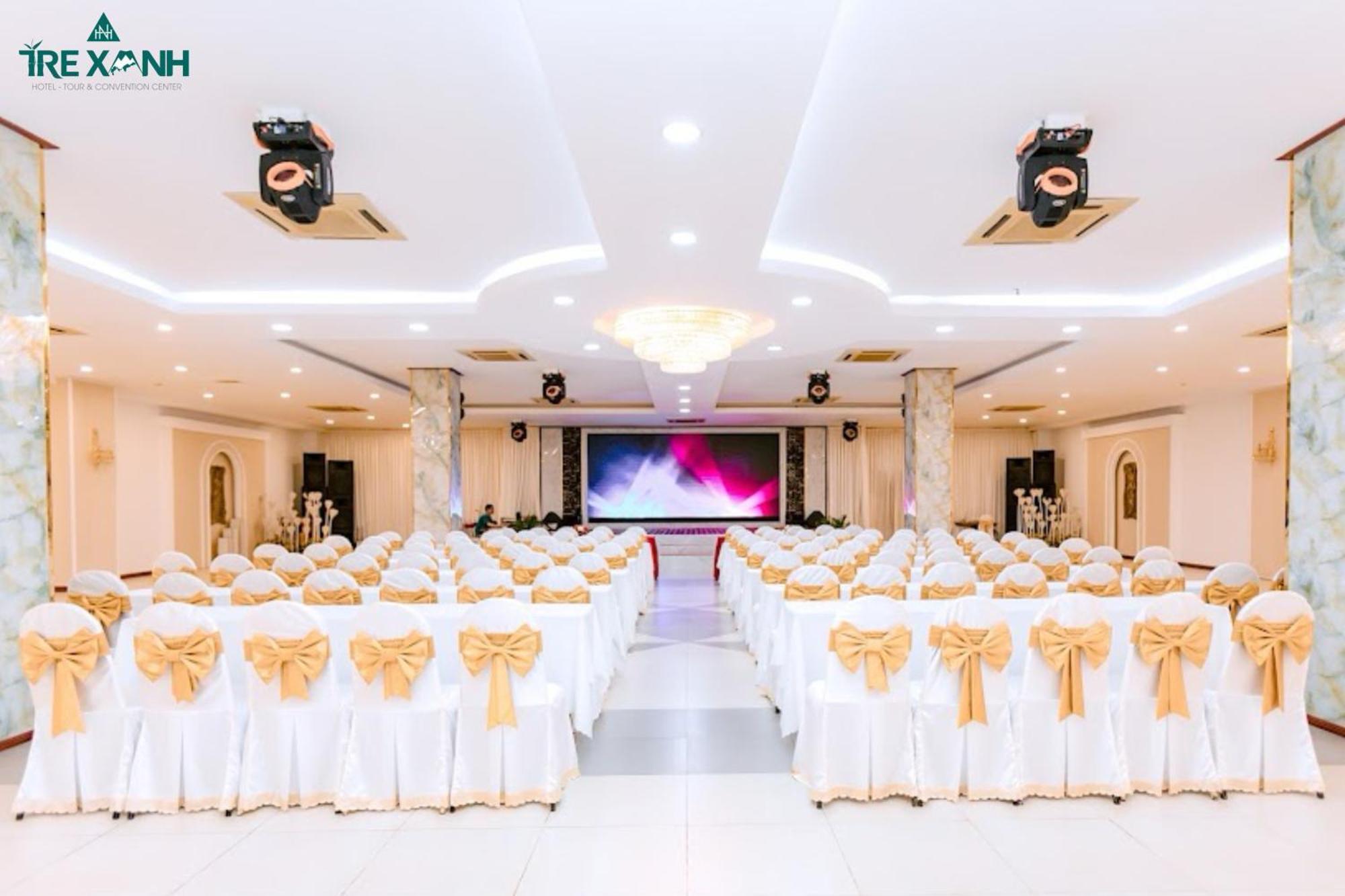 Tre Xanh Hotel Pleiku Extérieur photo