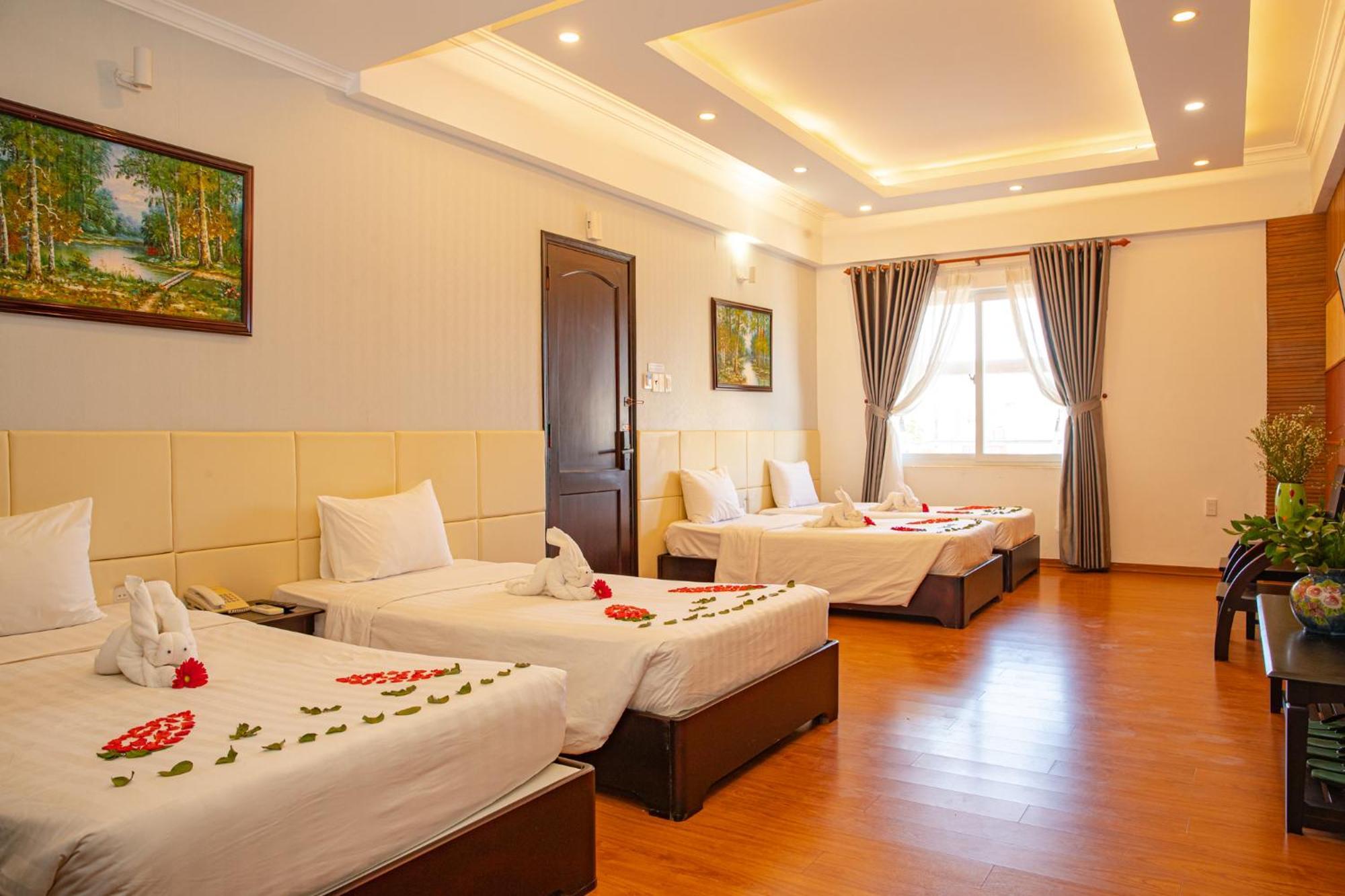 Tre Xanh Hotel Pleiku Extérieur photo