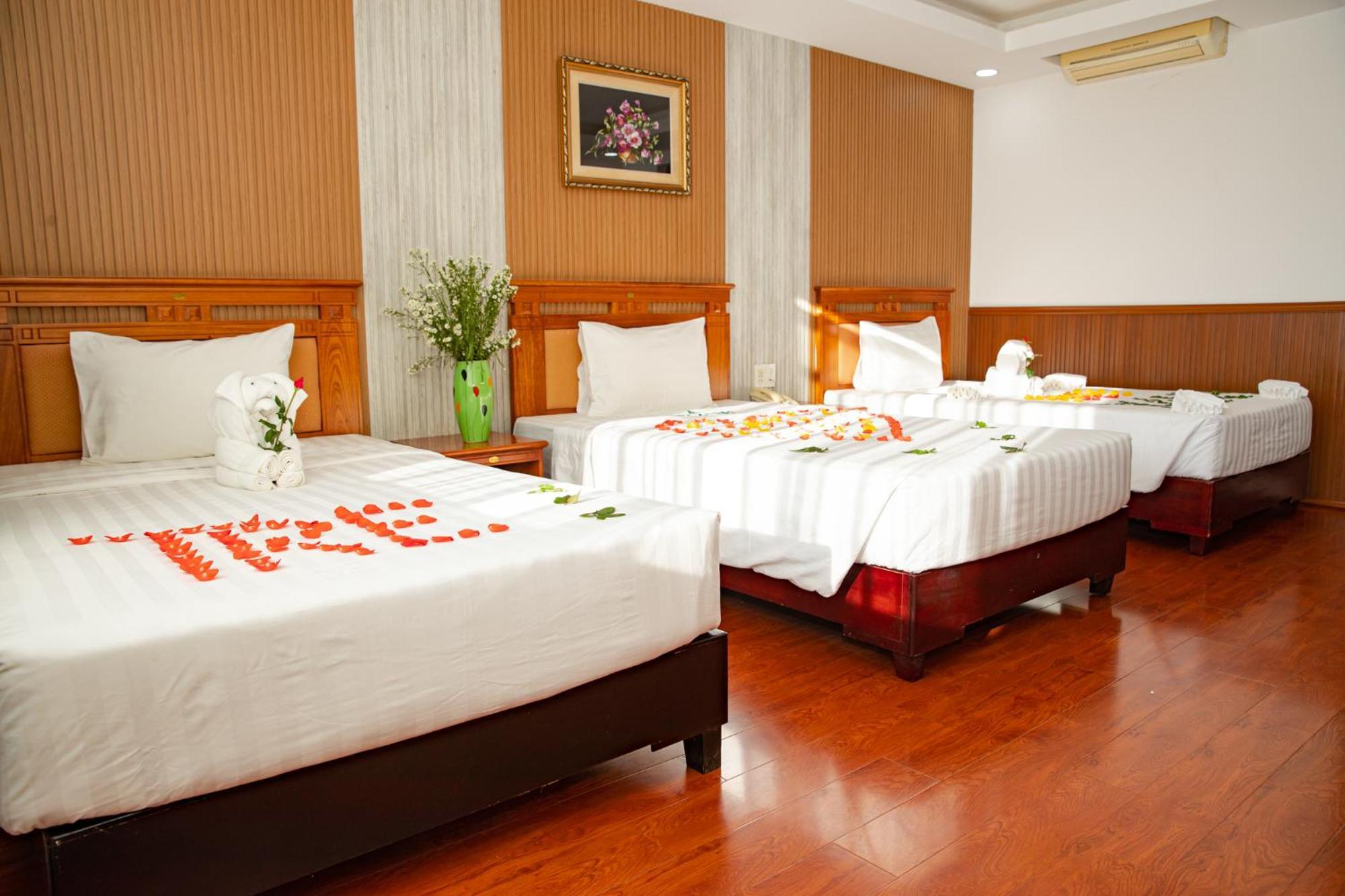Tre Xanh Hotel Pleiku Extérieur photo