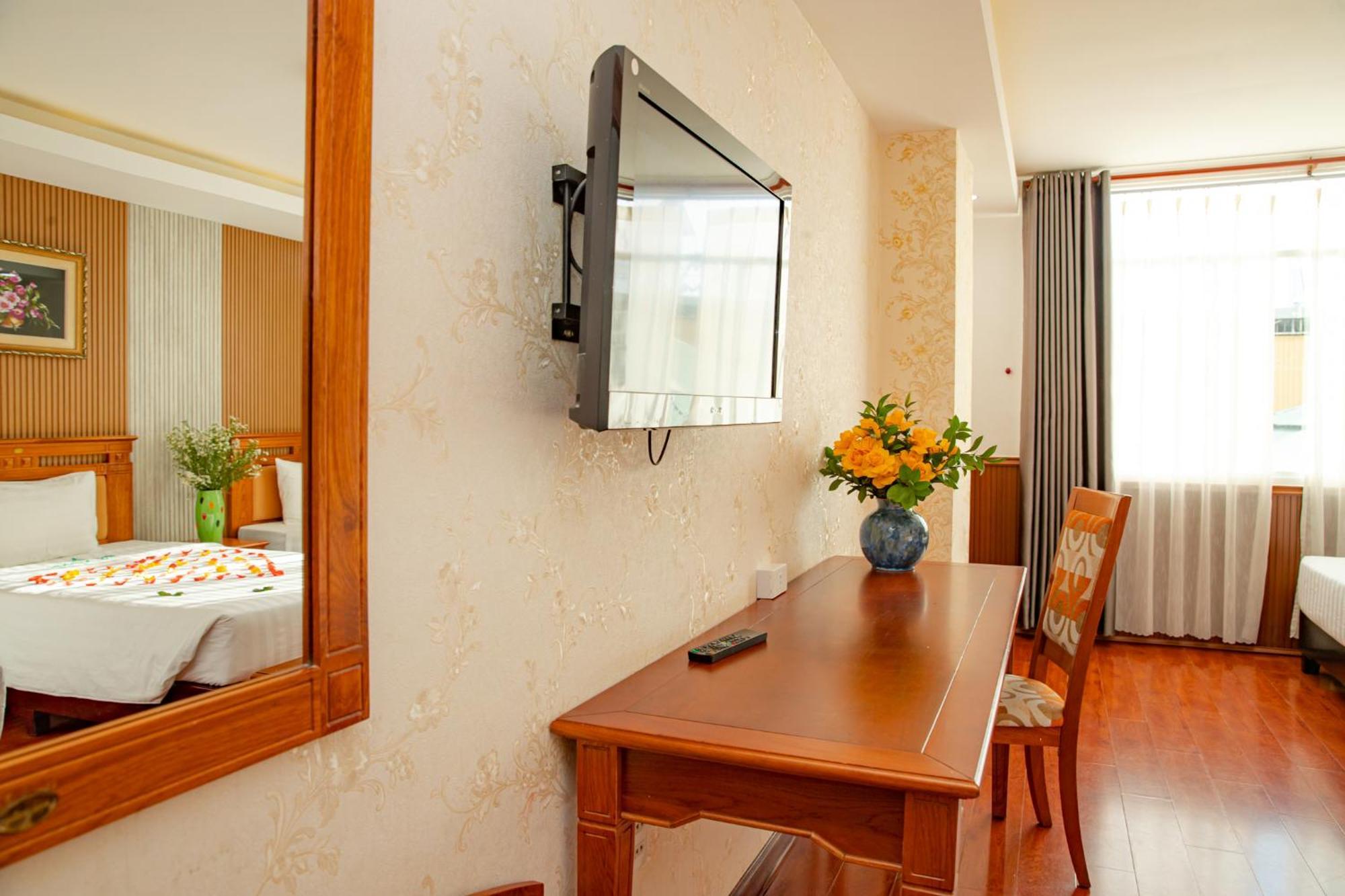 Tre Xanh Hotel Pleiku Extérieur photo