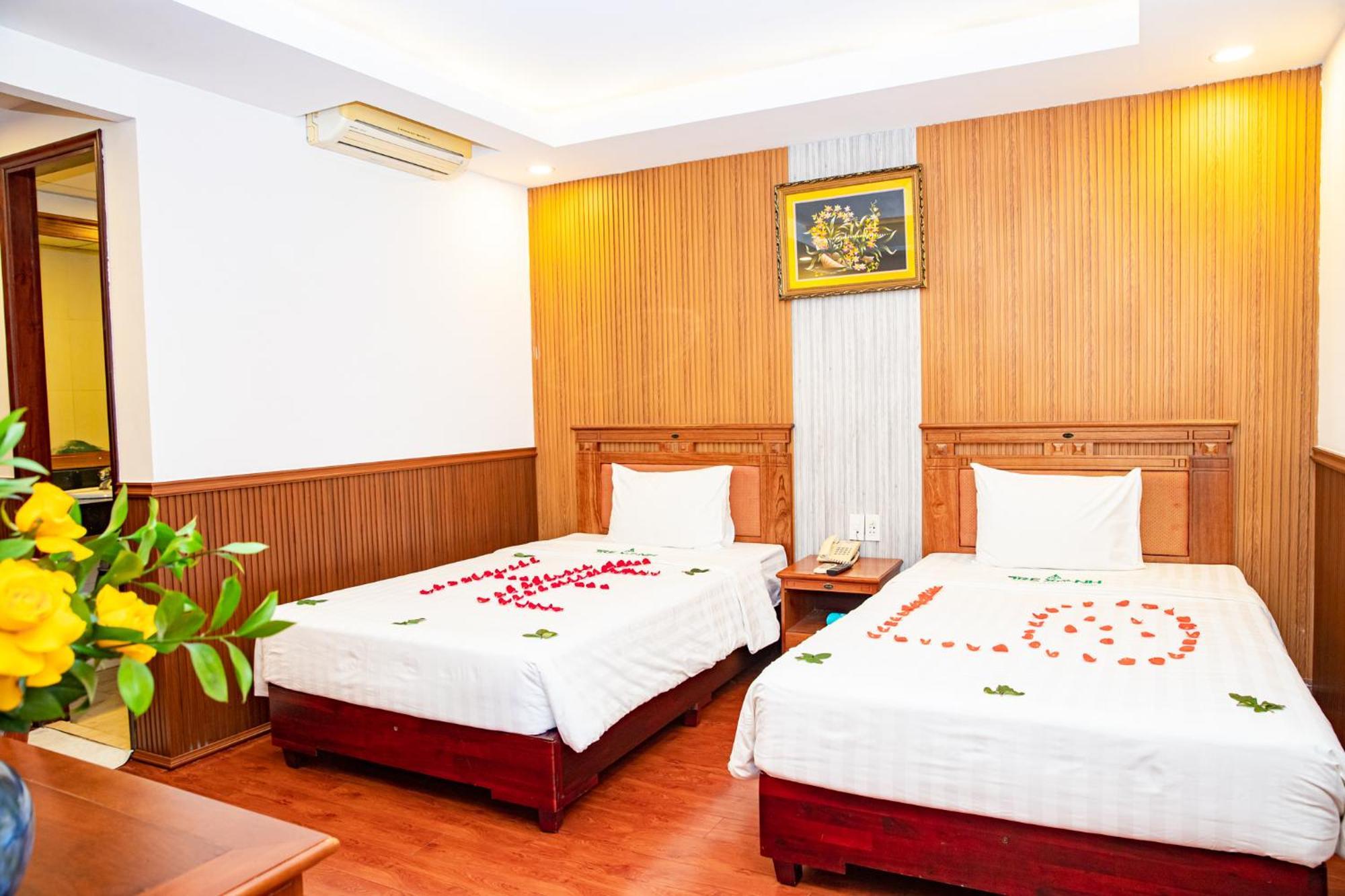 Tre Xanh Hotel Pleiku Extérieur photo