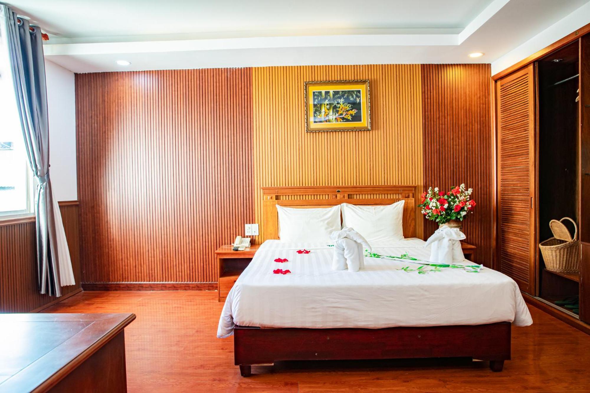 Tre Xanh Hotel Pleiku Extérieur photo