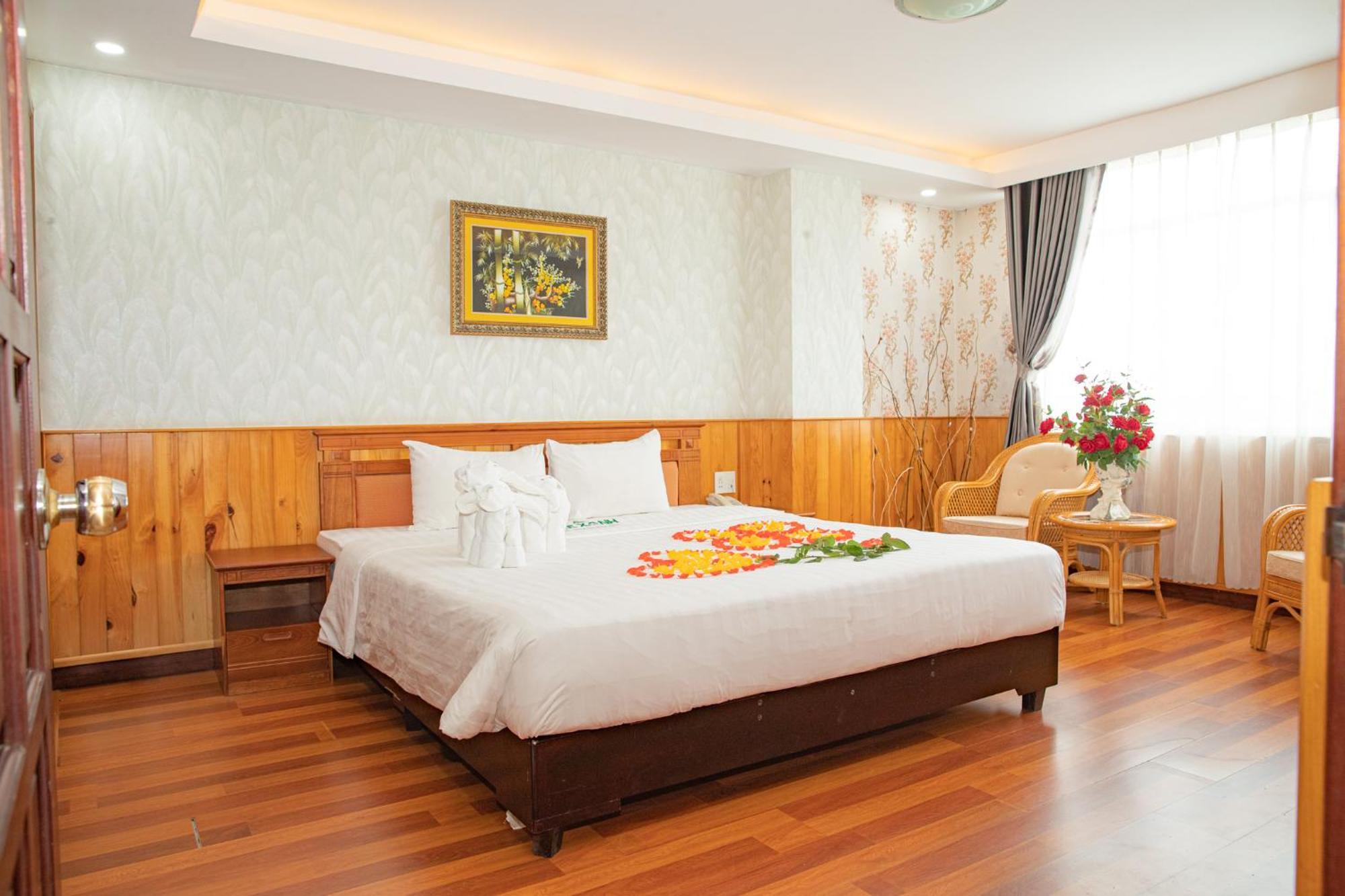 Tre Xanh Hotel Pleiku Extérieur photo