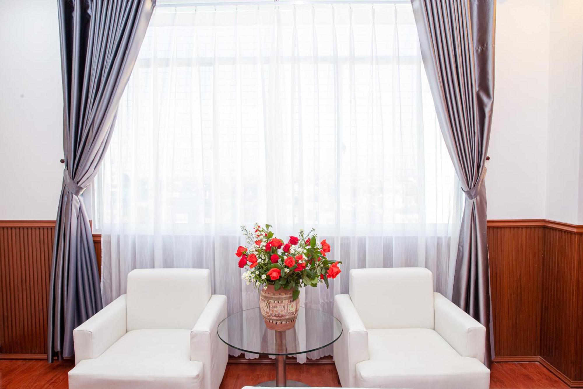Tre Xanh Hotel Pleiku Extérieur photo