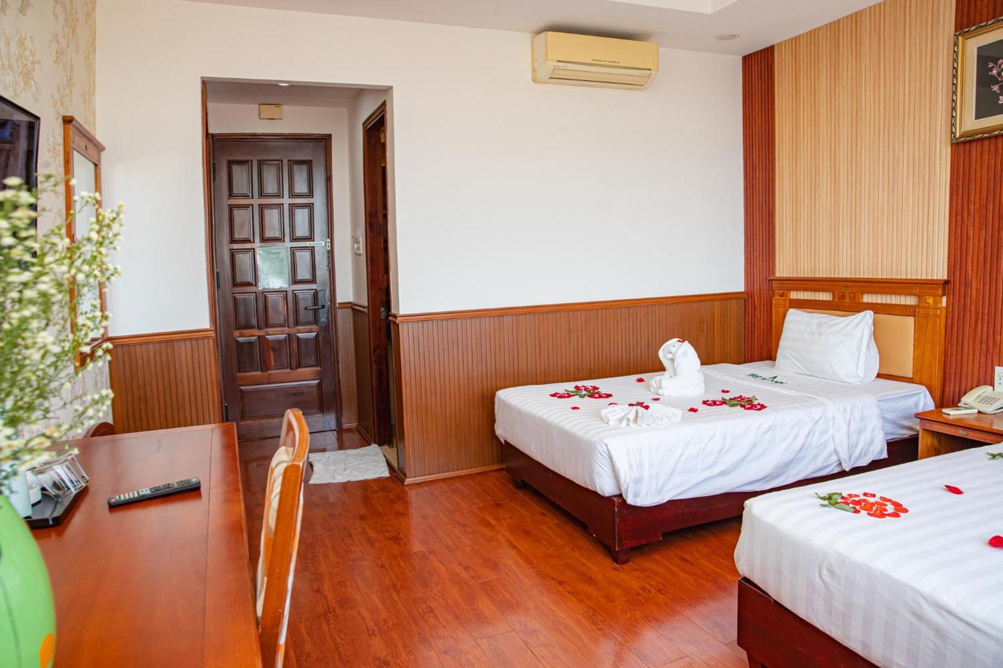 Tre Xanh Hotel Pleiku Extérieur photo