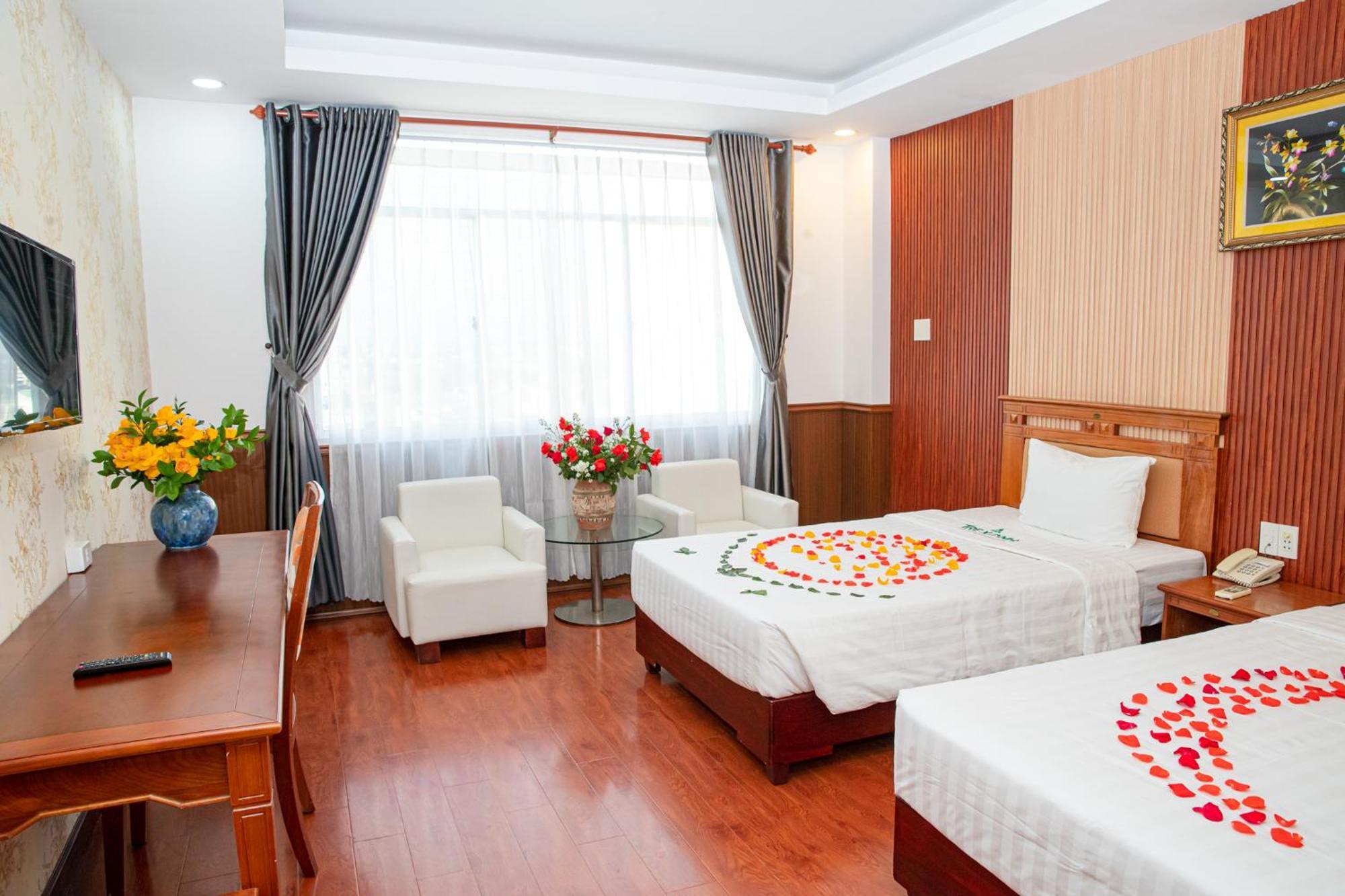 Tre Xanh Hotel Pleiku Extérieur photo