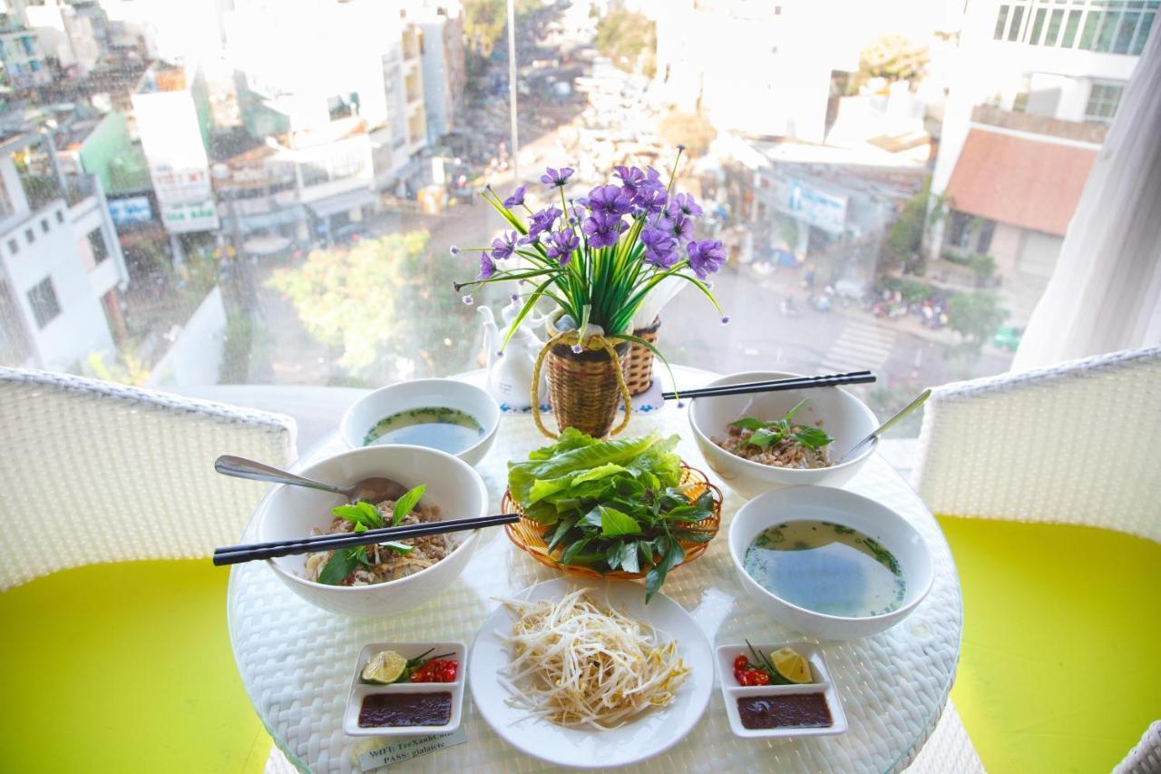 Tre Xanh Hotel Pleiku Extérieur photo